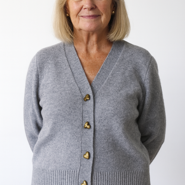 Livia™ | Elegant Cardigan med Hjerteknapper