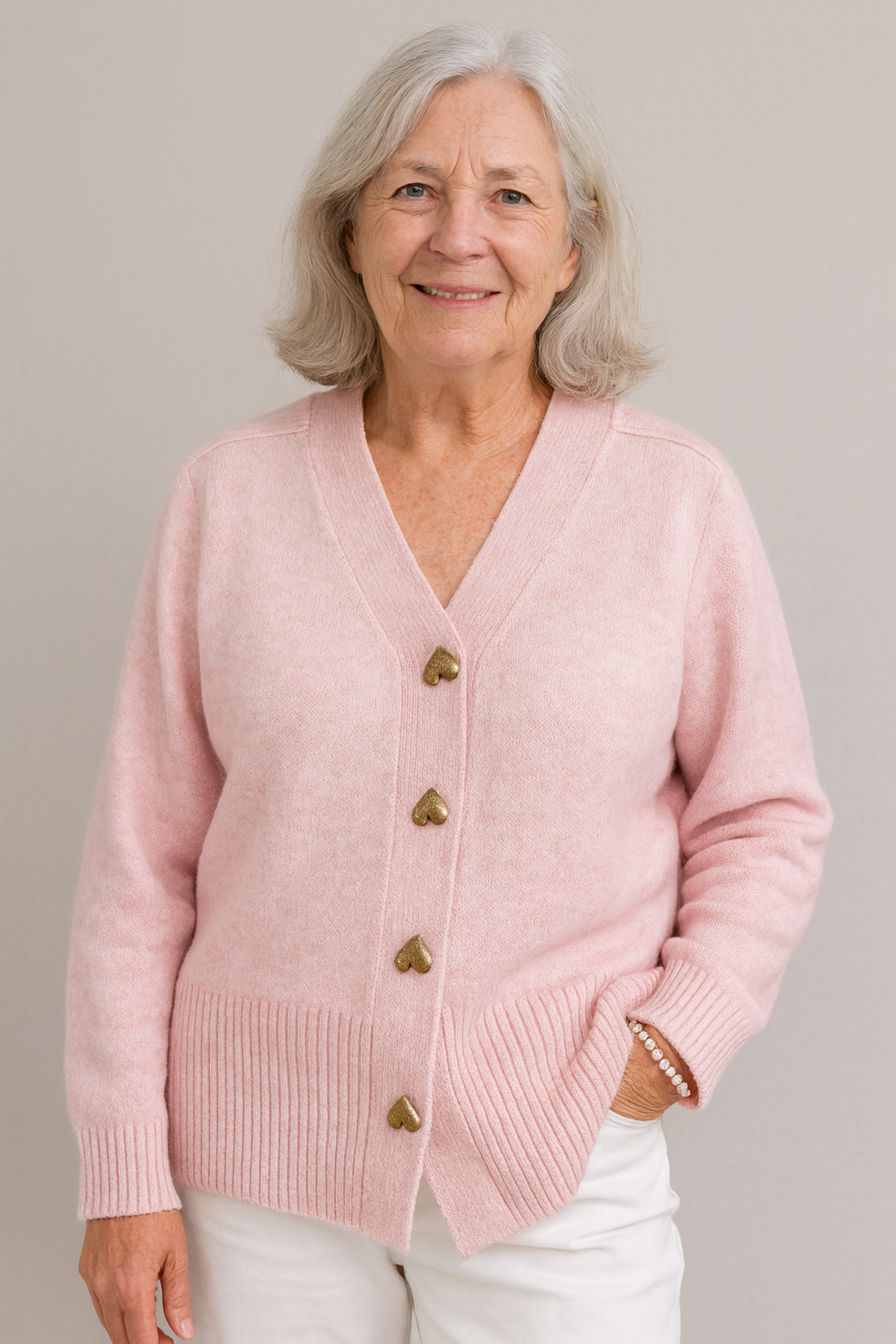 Livia™ | Elegant Cardigan med Hjerteknapper