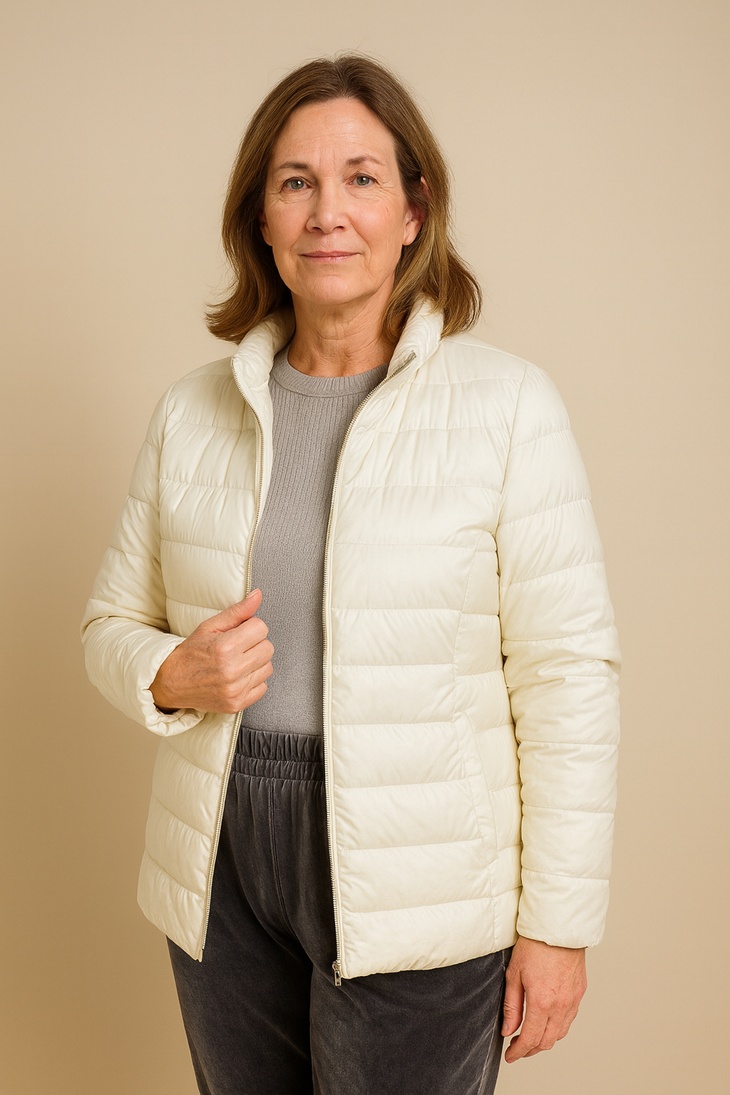 Aurora™ - Ny Ultralett Jakke med Hvite Andefjær