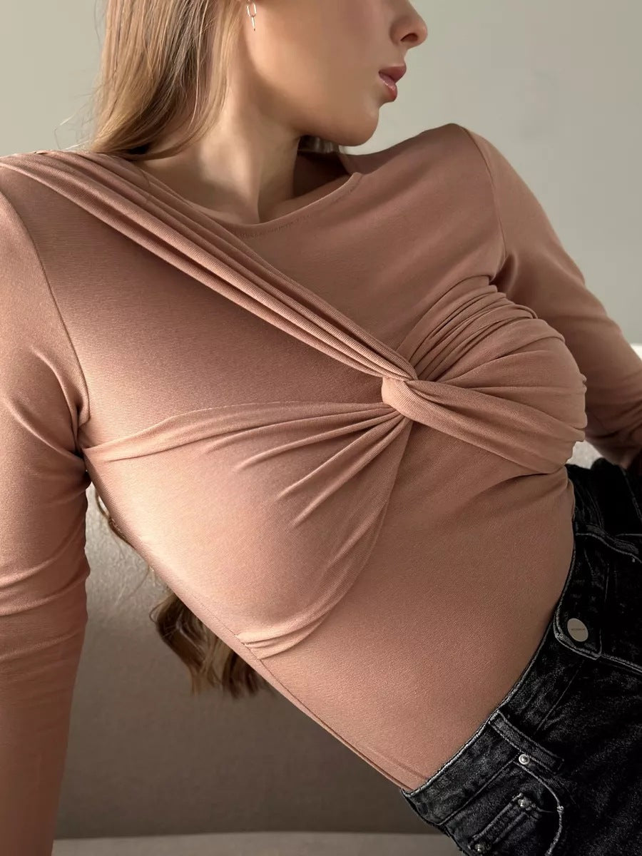 Elina™ – Elegant draperet topp med langermet design