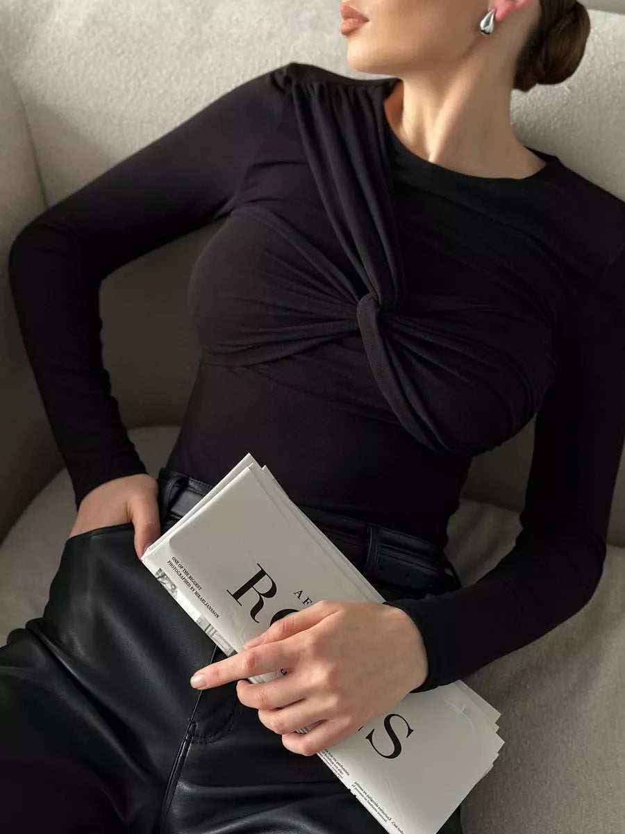 Elina™ – Elegant draperet topp med langermet design