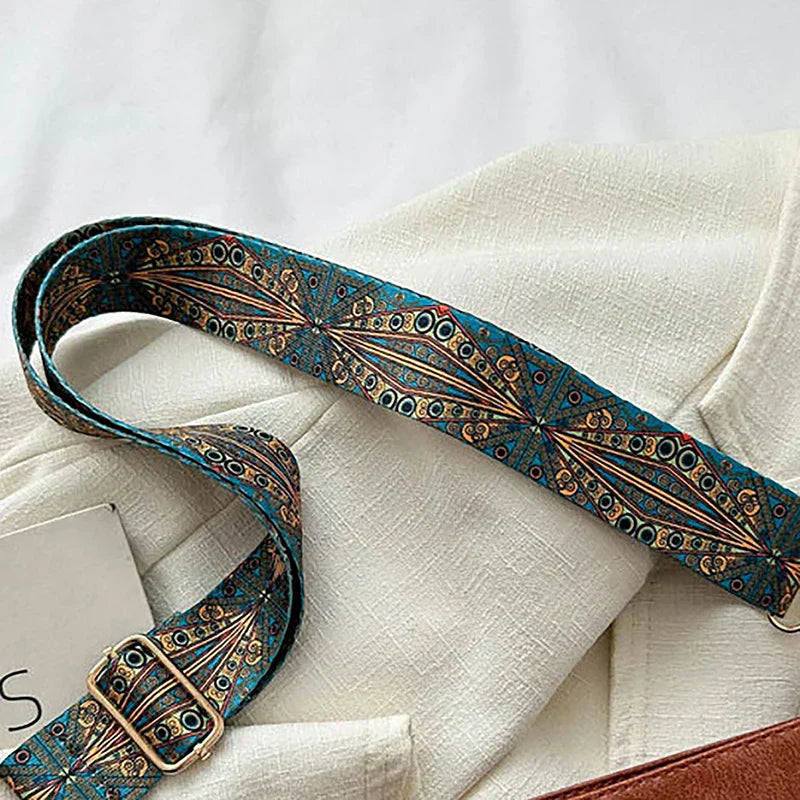 Embjørg™ | Klassisk skulderveske med justerbar mønstrete stropp